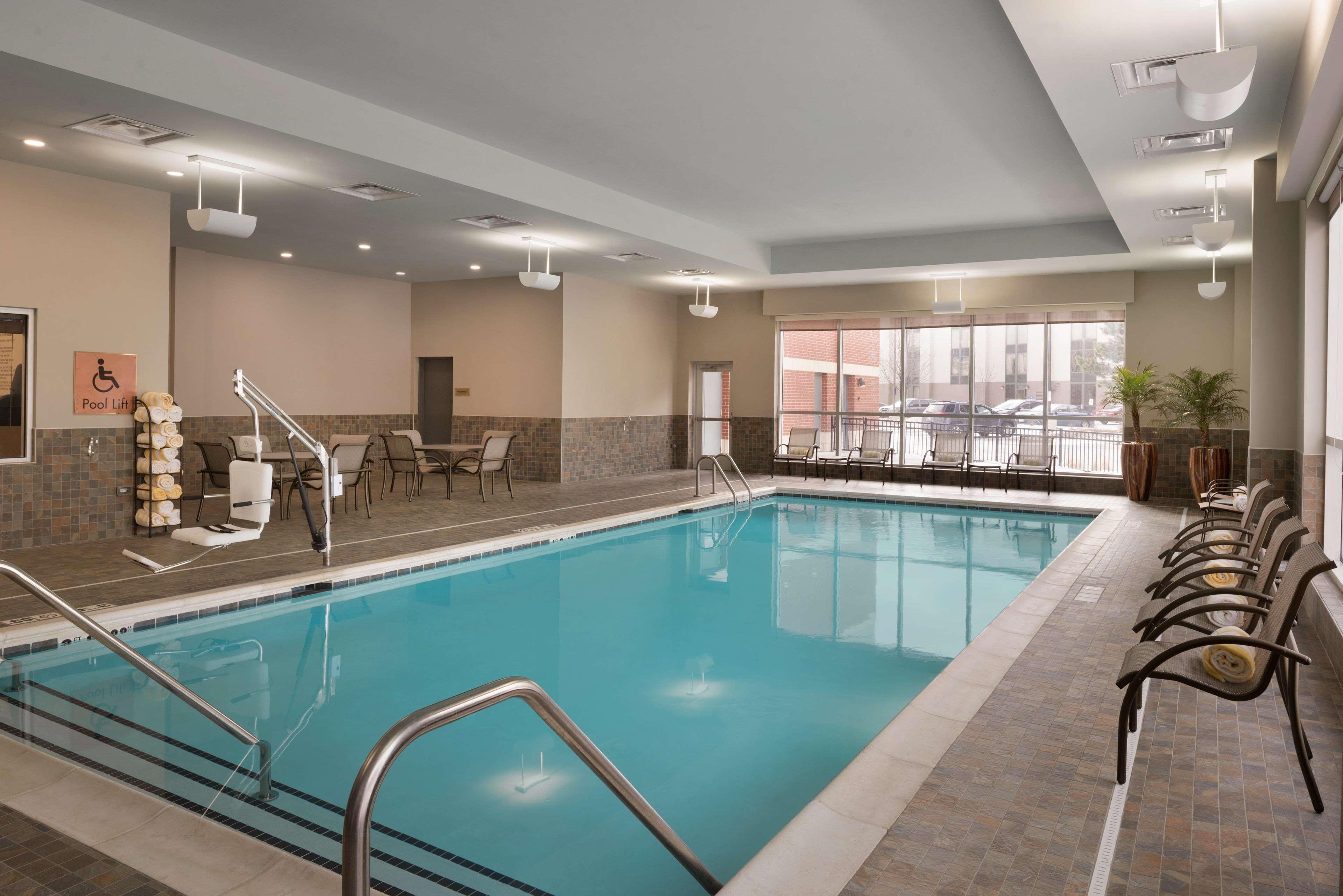 Embassy Suites By Hilton Chicago Naperville Eksteriør bilde